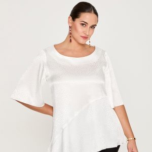 Blusa Corte Asimétrico de Jacquard.