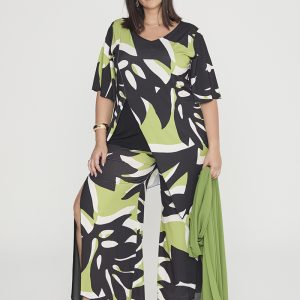 Túnica con corte trapecio.