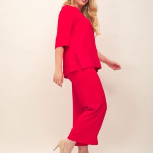 Conjunto Elegante – Sofisticación y Comodidad.