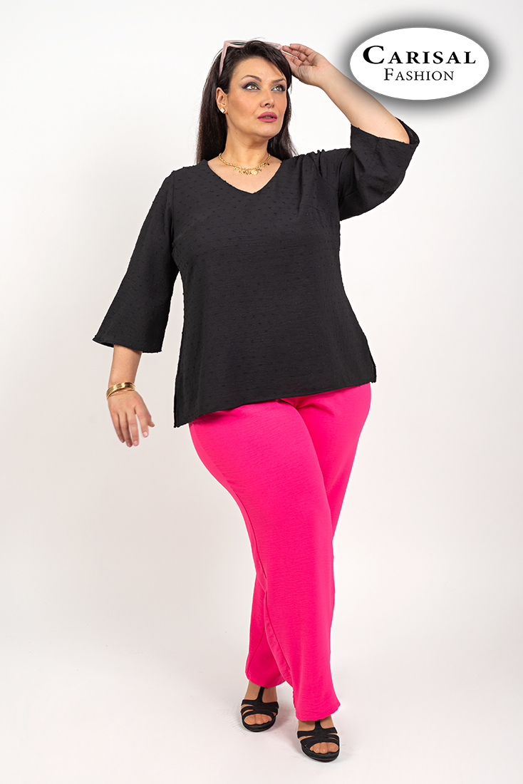 Blusa escote a pico con manga francesa.