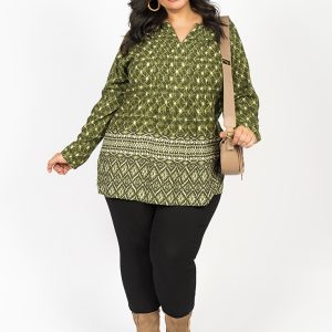 Blusa Estampada Verde con Bordado Étnico.