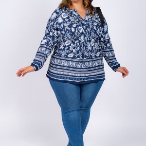 Blusa con jaretas y cenefa