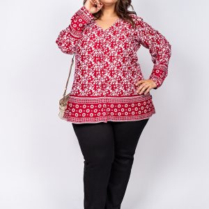 Blusa con estampado en tonos rojos y cenefa