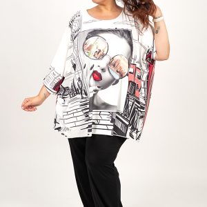 Camiseta oversize con estampado urbano artístico